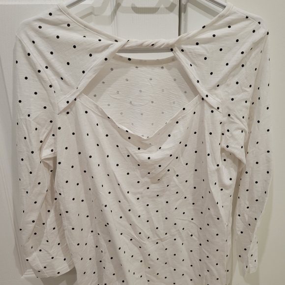 Old Navy Open Back Shirt - Picture 3 of 3